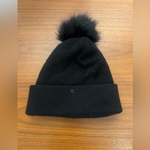 Lululemon Sherpa faux fur beanie